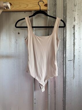 Abercrombie & Fitch Soft A&F Women's Scoop Neck Bodysuit - Cream Nylon & Elastan